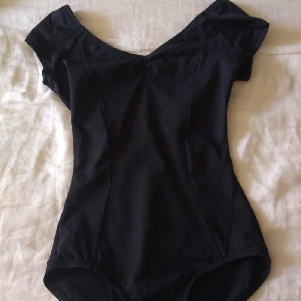cap sleeve black leotard